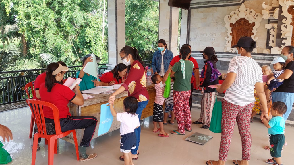 Kegiatan Posyandu Balita di Banjar Kedua, Desa Baha